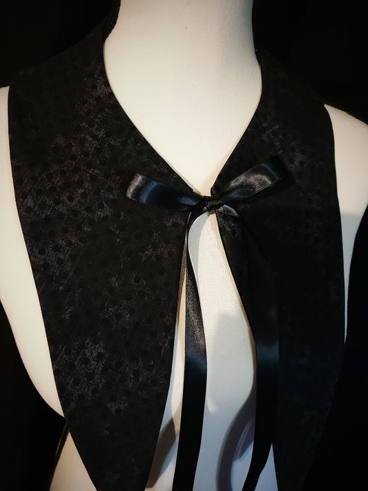 Distressed Pointed Collar