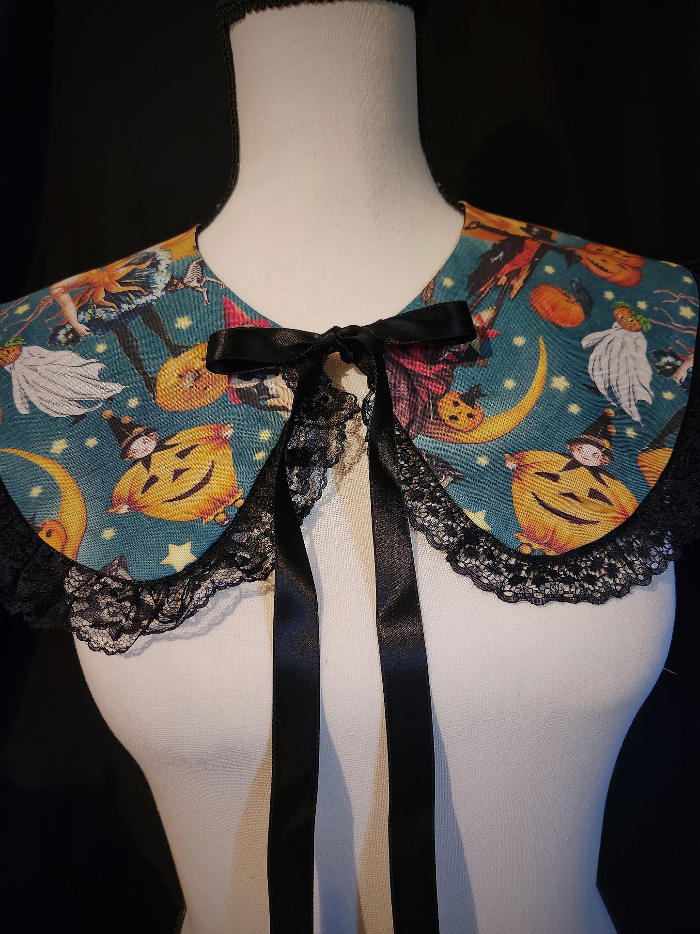 Vintage Halloween Ruffle Collar