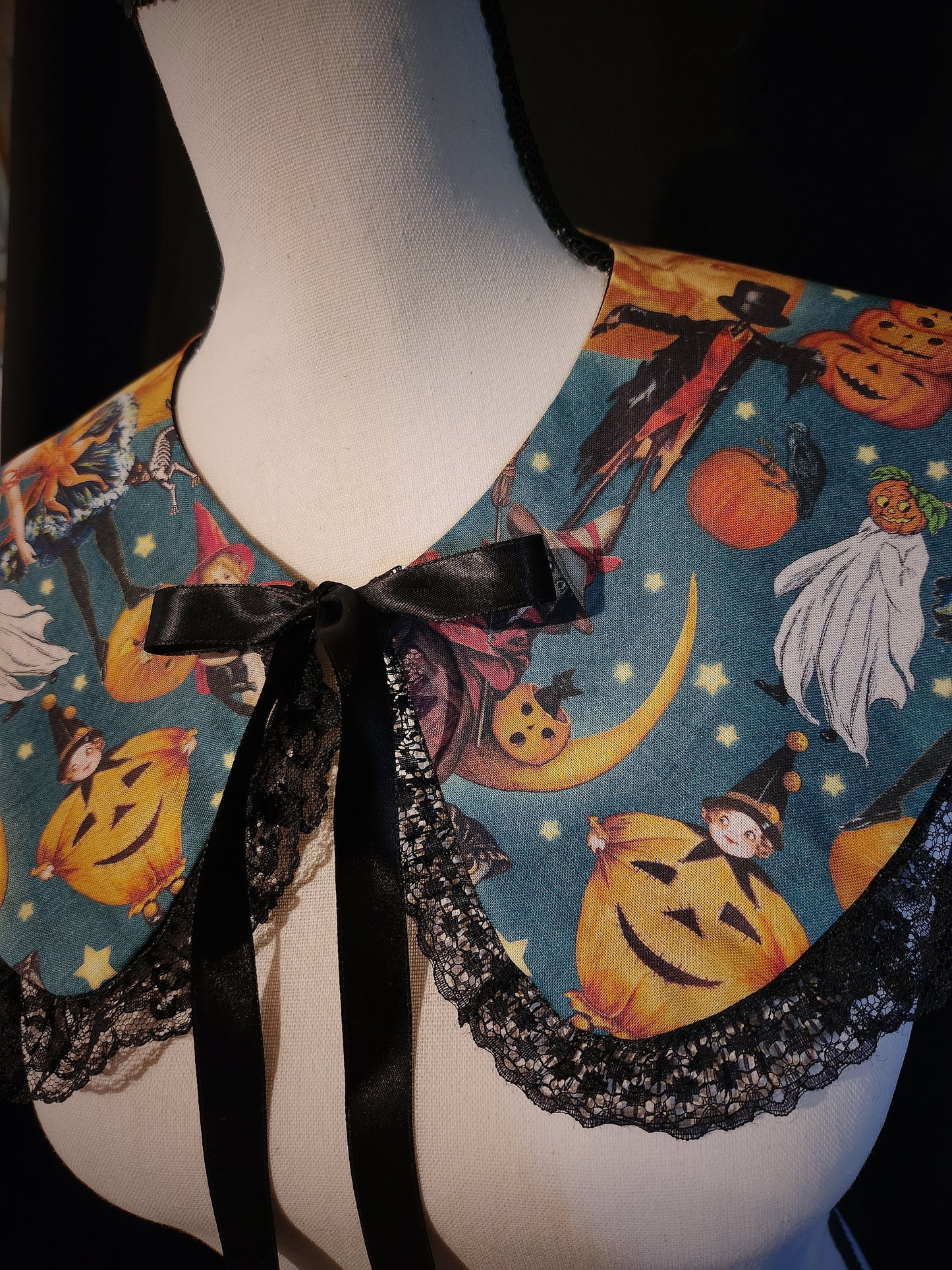 Vintage Halloween Ruffle Collar