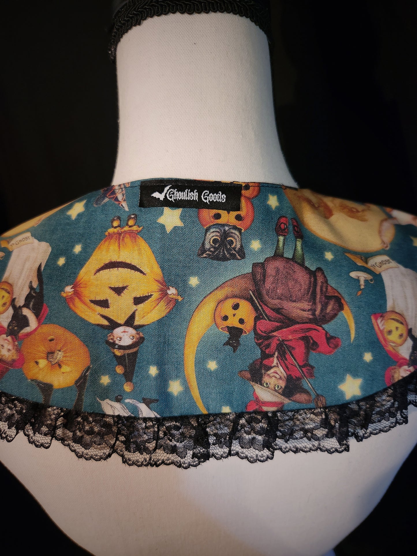 Vintage Halloween Ruffle Collar